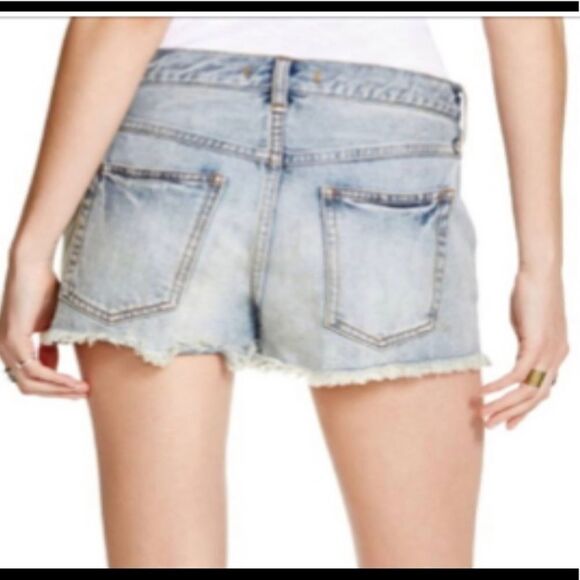Free People Cut Off High Rise Frayed Camp Shorts - Picture 4 of 11